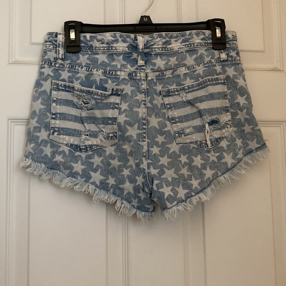 DENIM jean shorts ripped jean shorts distressed jean shorts - Size 4/27 - Picture 2 of 7